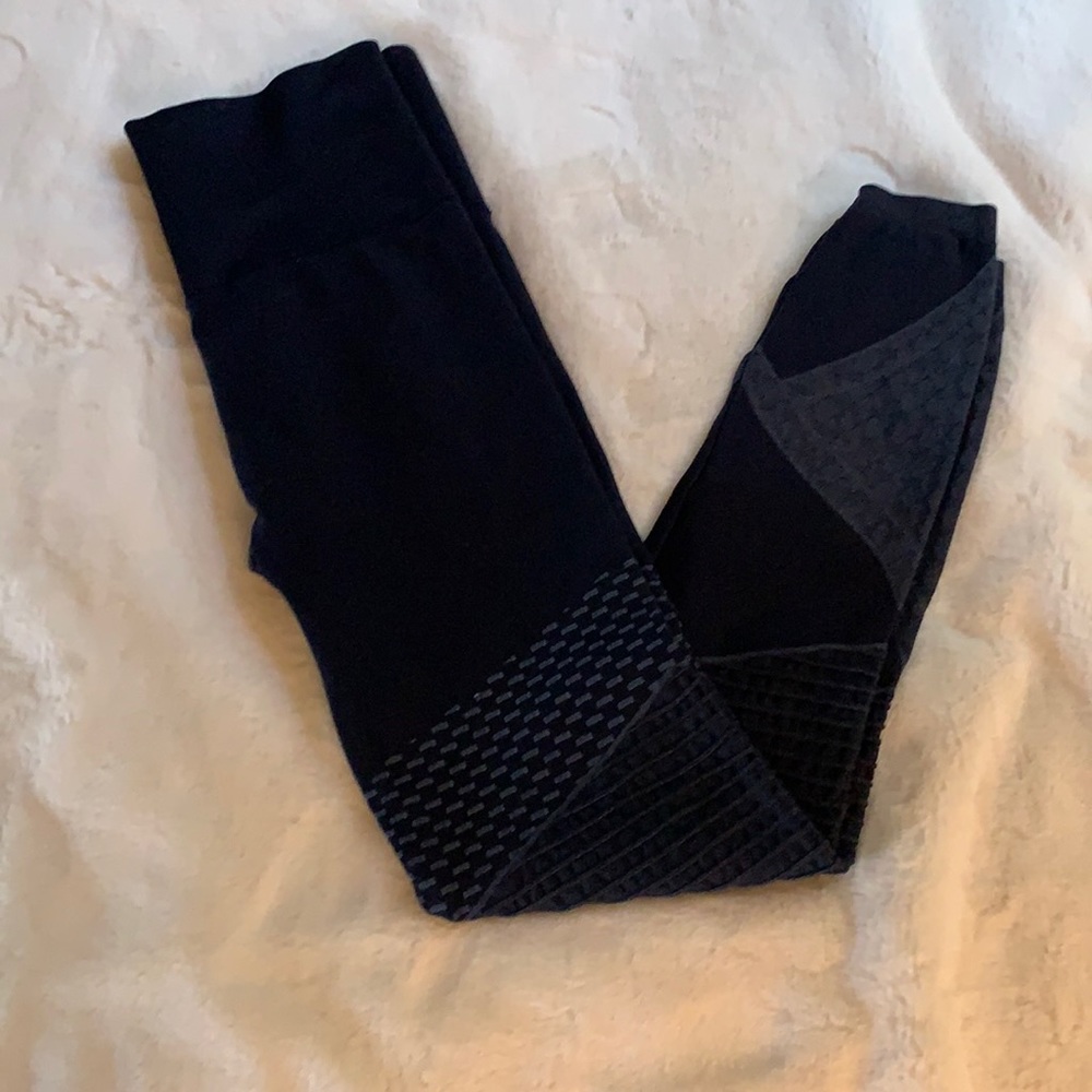 SPANX Black Textured Leggings medium